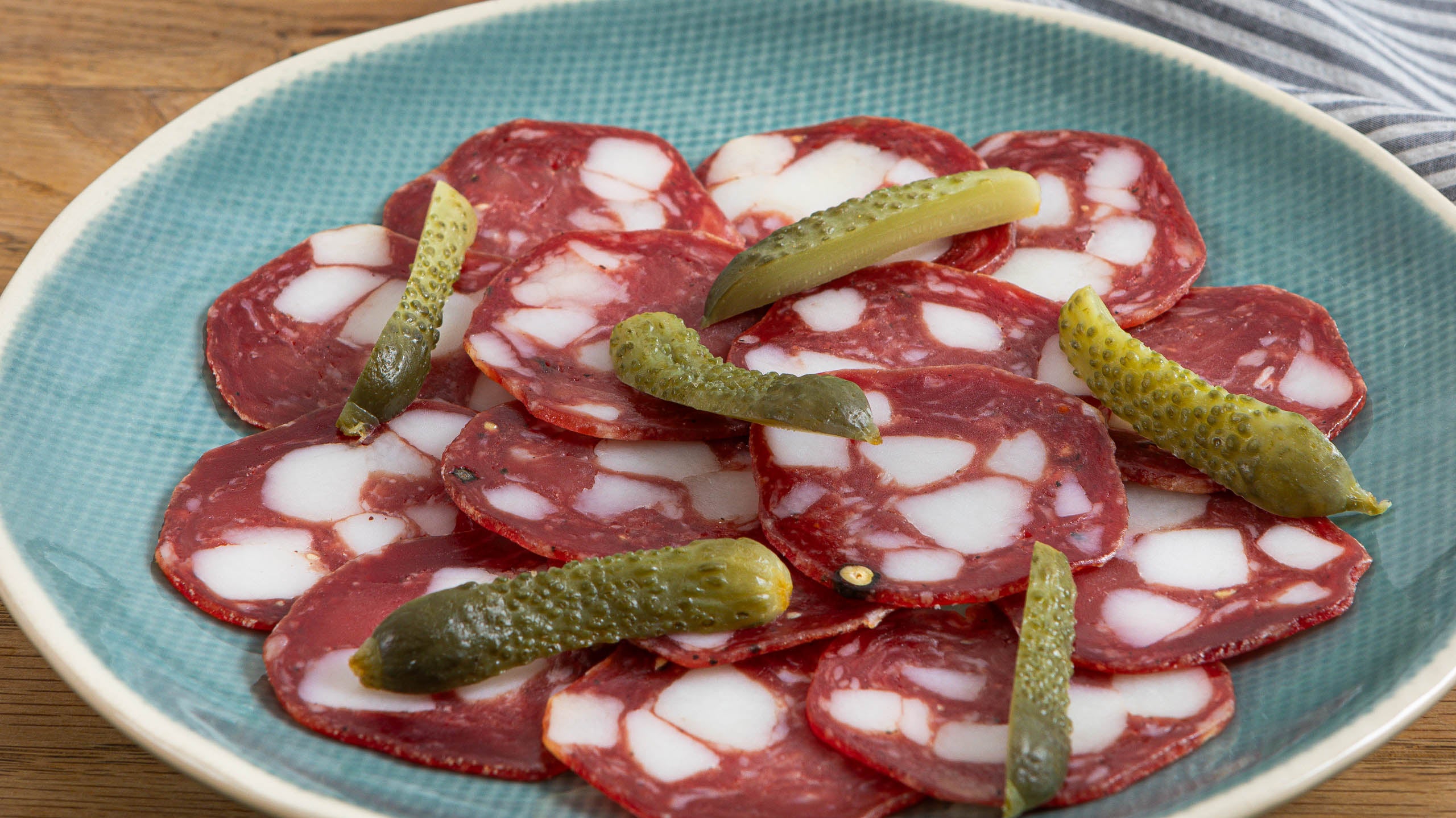 Discover our Garlic & Pepper Salami